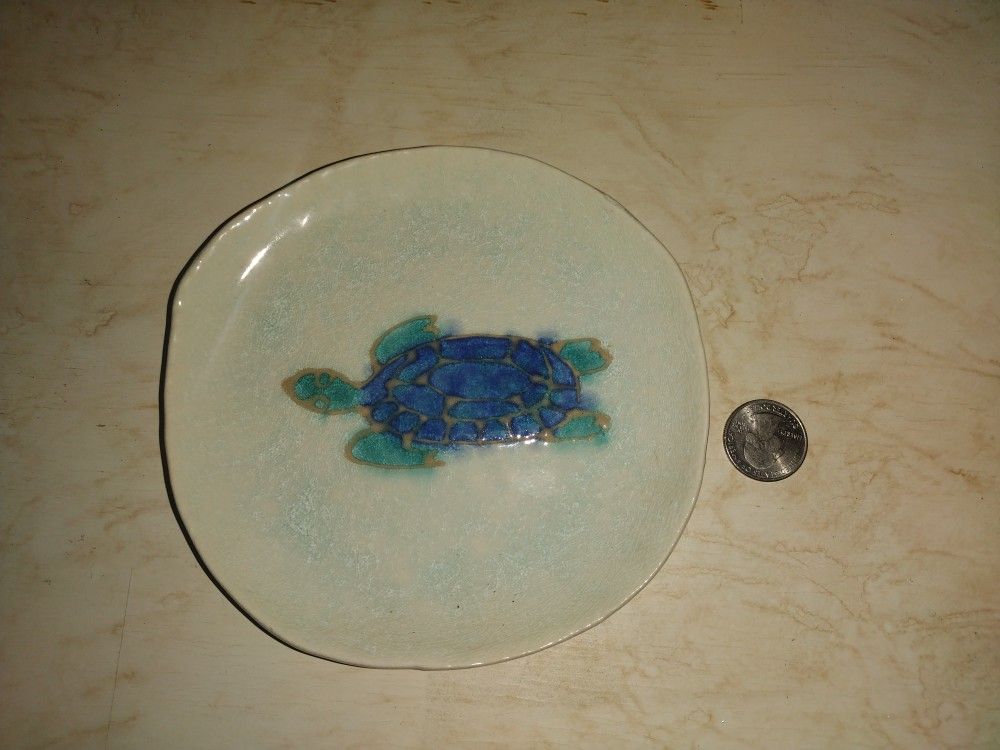 Japanese Kotobuki Ceramic Glazed serving plate Sea turtle