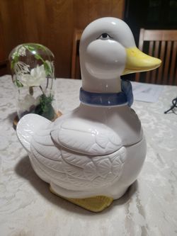 Vintage goose ceramic cookies jar