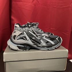 Balenciaga Runners Dark Grey Black