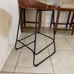 4 wood seat and metal bar stools