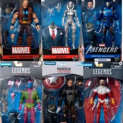 Marvel's Legends 6 action figures plus Hulk