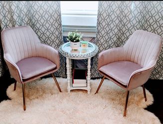 Accent Chairs (set of 2)