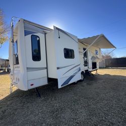 2011 Heartland Bighorn 3055RL