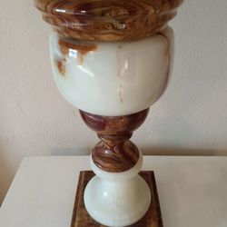 GORGEOUS VINTAGE ONYX LAMP