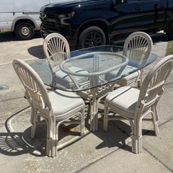 Dining table set