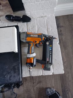 Nail gun
