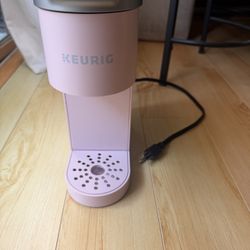 Pink Keurig K-Mini Single Serve K-Cup Pod Coffee Maker