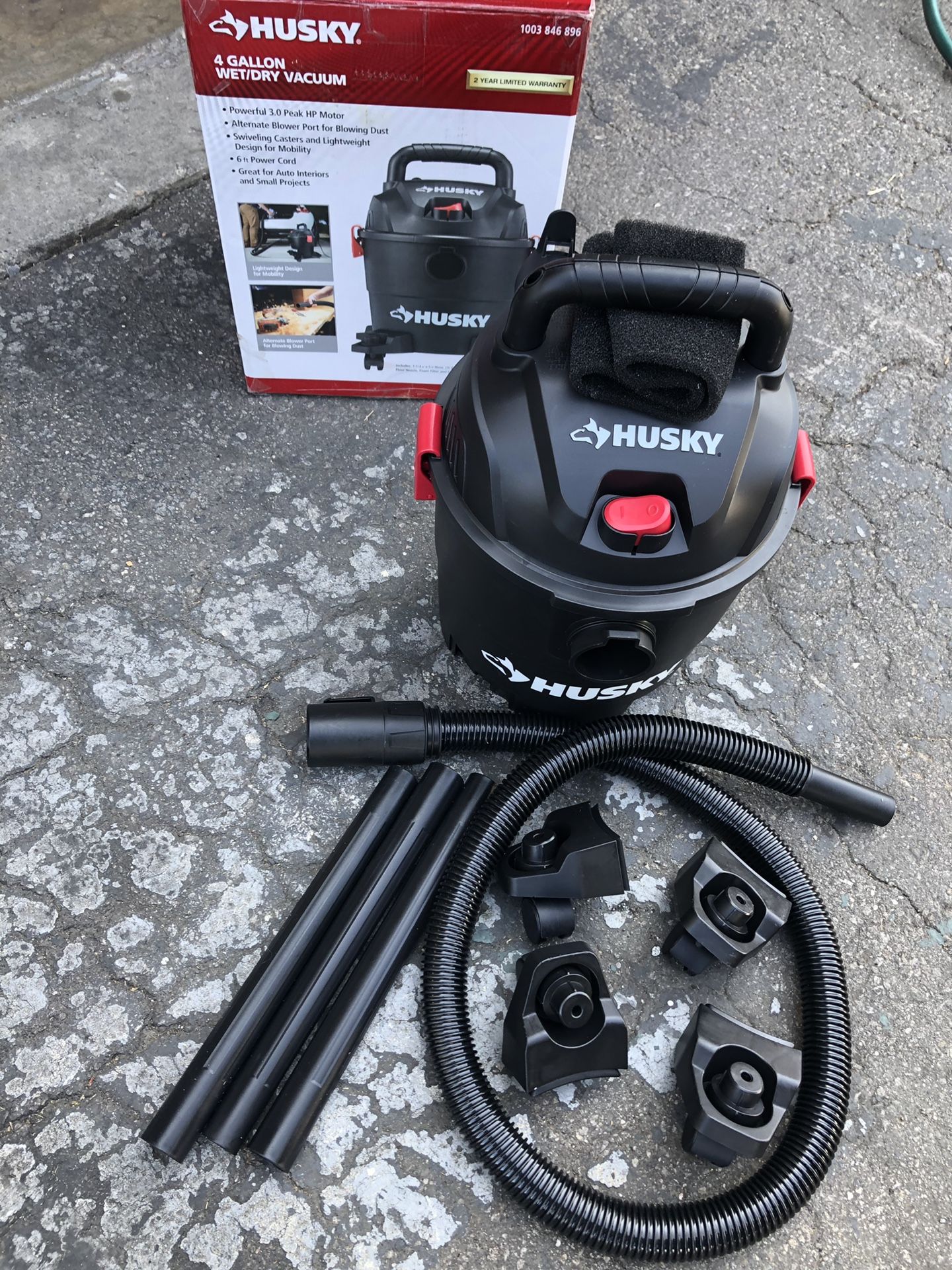 ๐บ๐ธ๐ฅ โขโข Husky 4 Gal. Portable Poly Wet/Dry Vac with 7-Piece Accessory Kit, Blacks