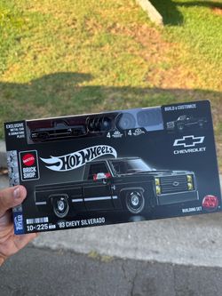 Hot wheels brick shop 83 Silverado