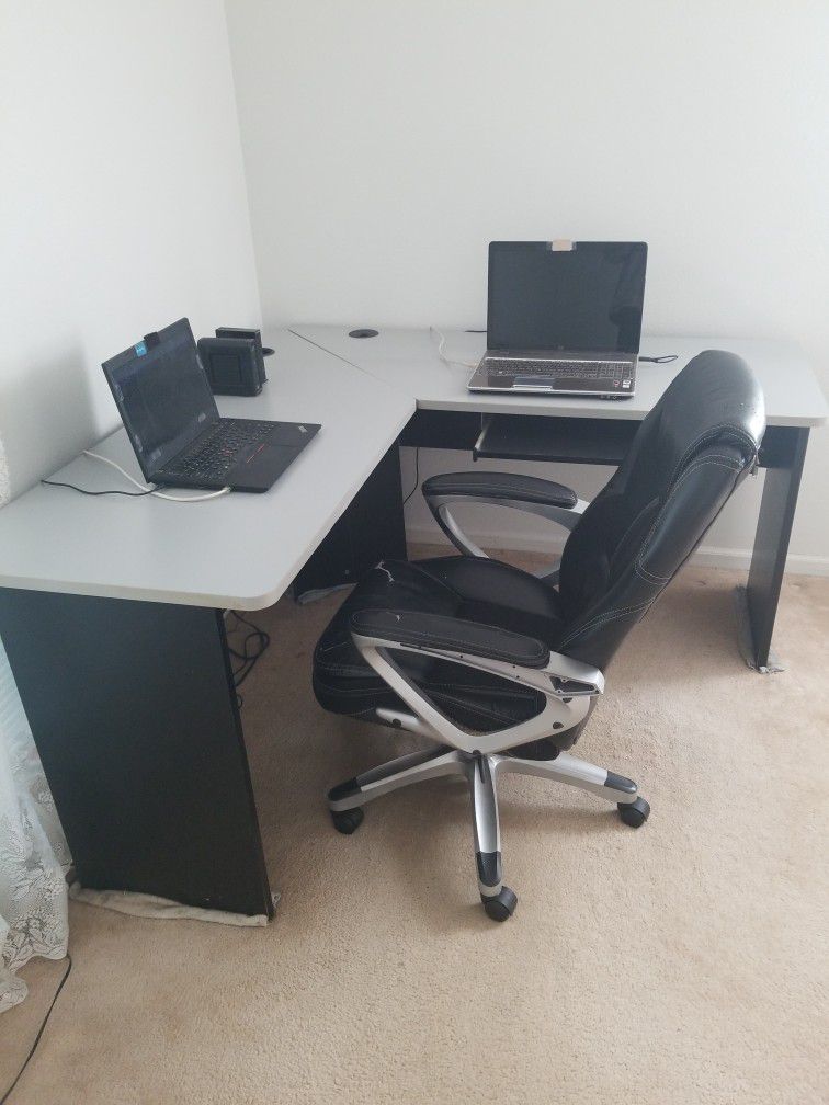 Office Desk And Executive Chair