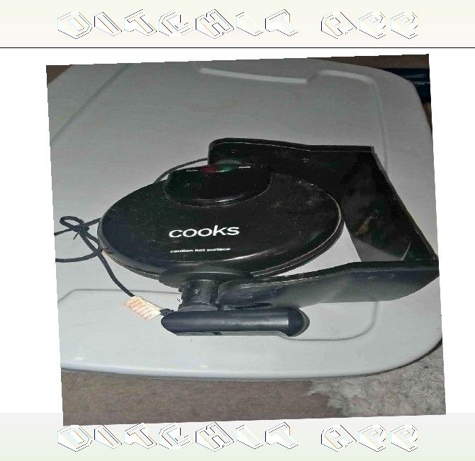 Compact Waffle Iron - Amazing Breakfast Goodies Every Morning turn black