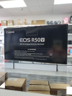 Canon R50V Kit w/ 14-30mm