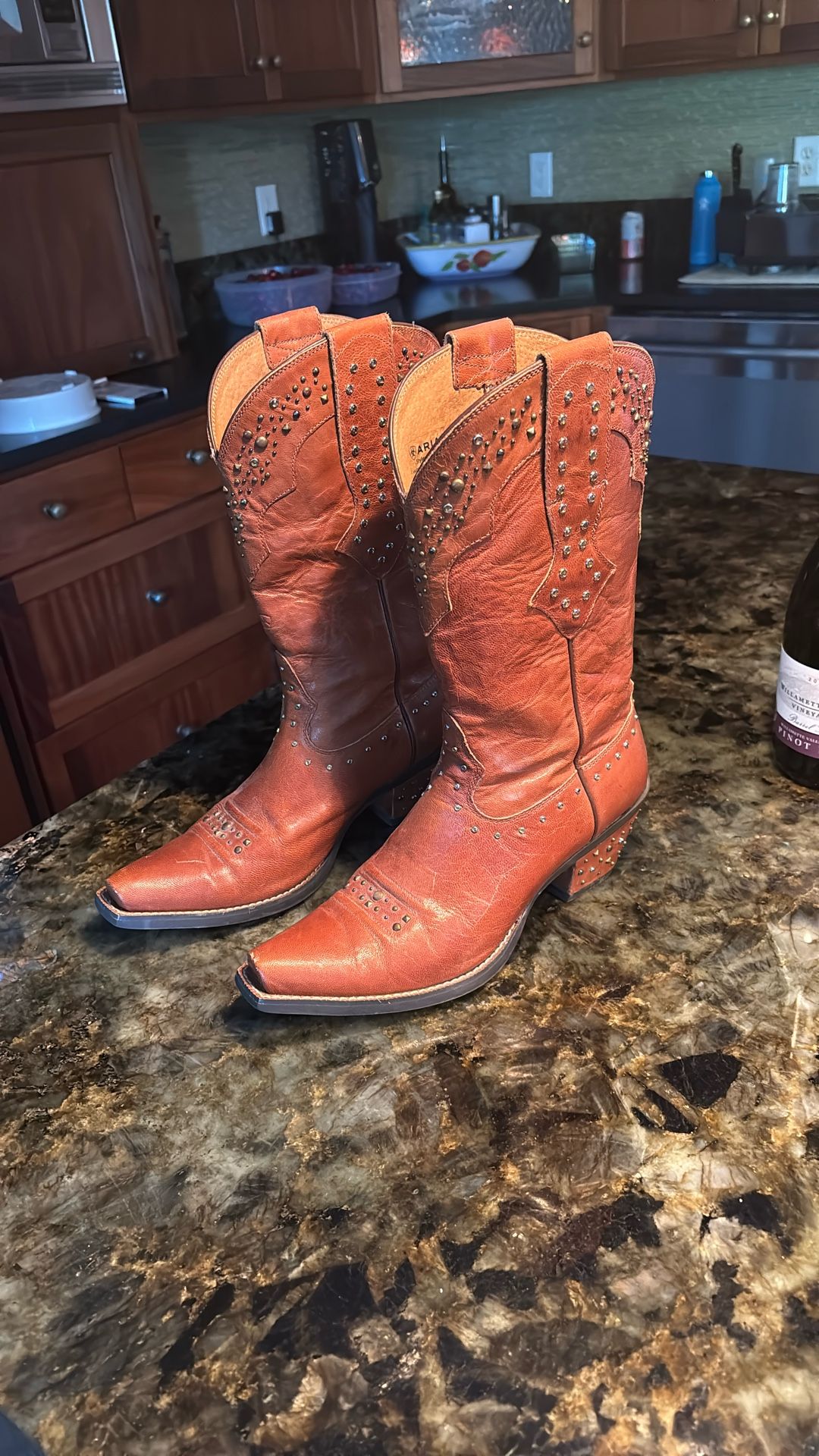 Women’s Ariat Boots Size 9B