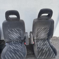 Rd1 Crv Front And Rear Seats