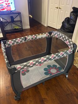 Baby trend playpen