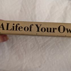 A Life Of Your Own By Harriet La Barre On McKay In 1972. A Woman's Guide To Living Alone. Hardcover 208 Pages. I don't think I ever read this and I've