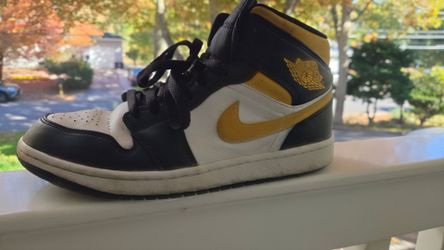 3 pairs of NIKE