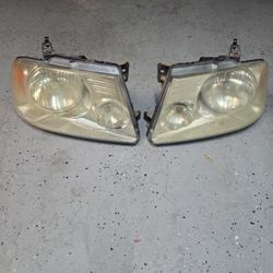 Ford F-150 Headlights With Bulbs