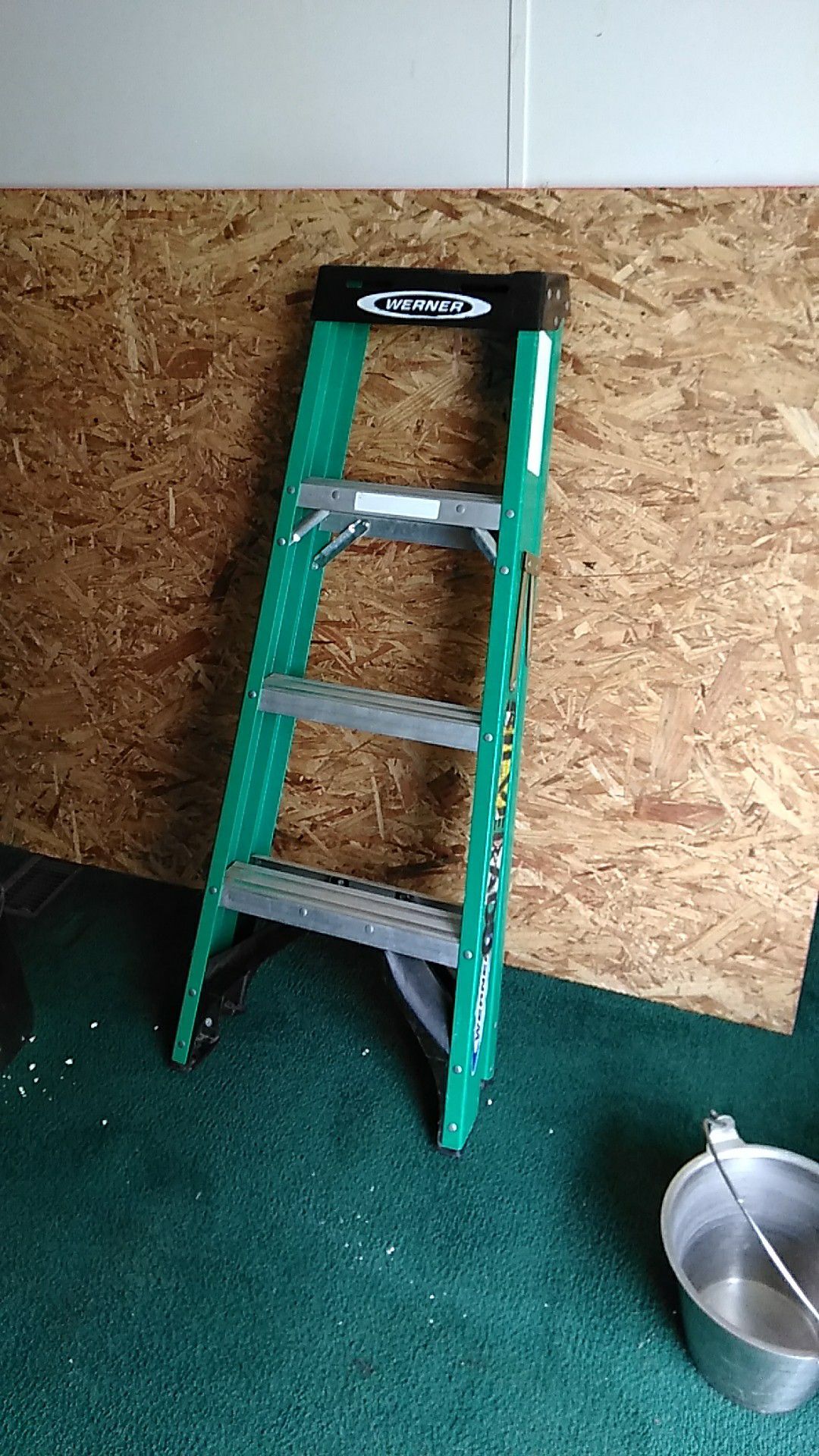 4' ladder like new