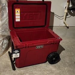 Yeti Tundra Haul Cooler - Harvest Red