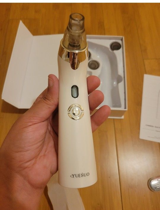 Brand new blackhead remover pore vacuum cleaner .rechargeable 