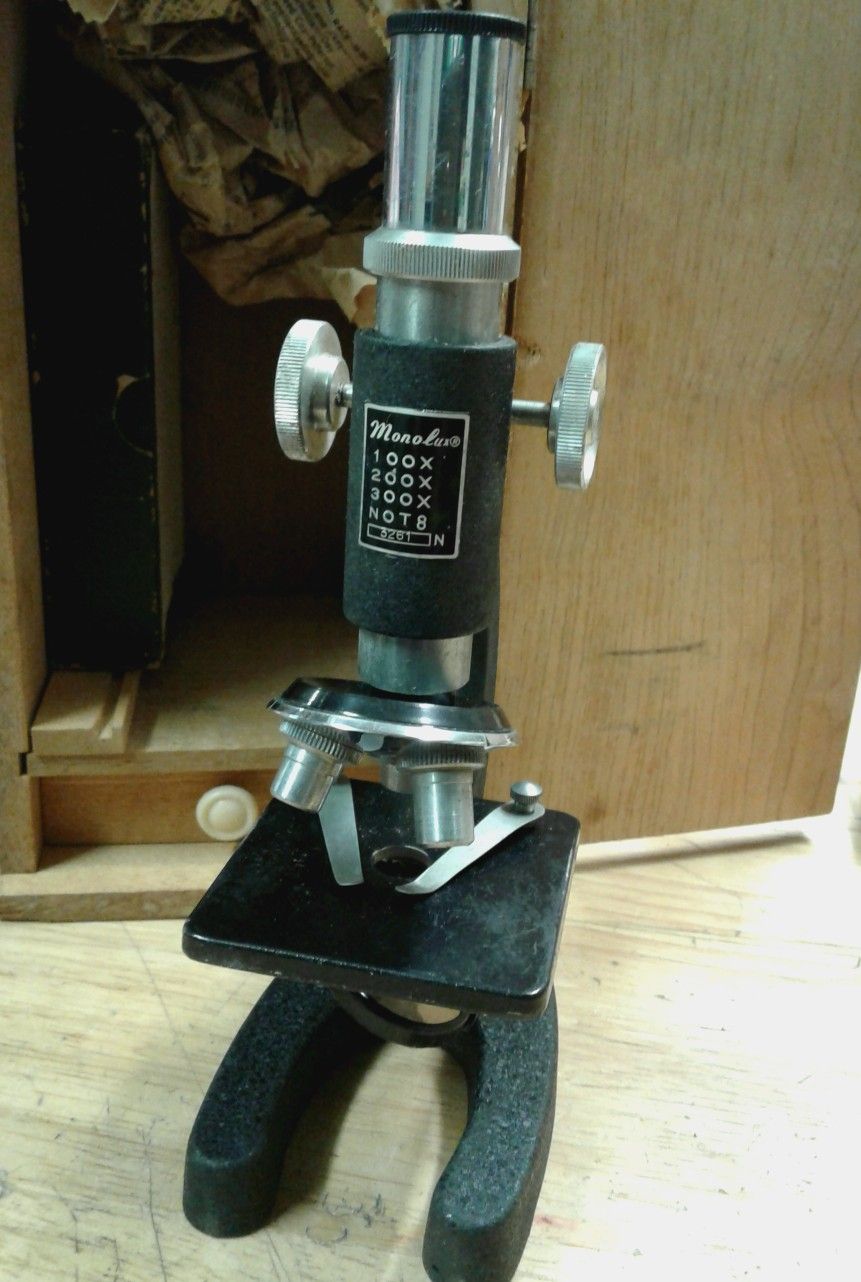 MICROSCOPE, ANTIQUE CAMERA'S, SMALL SCALE