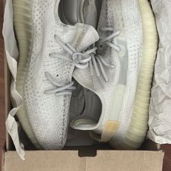 Yeezy Boost 350 V2 Light