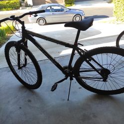 Mongoose Bicycle 28 Just serviced