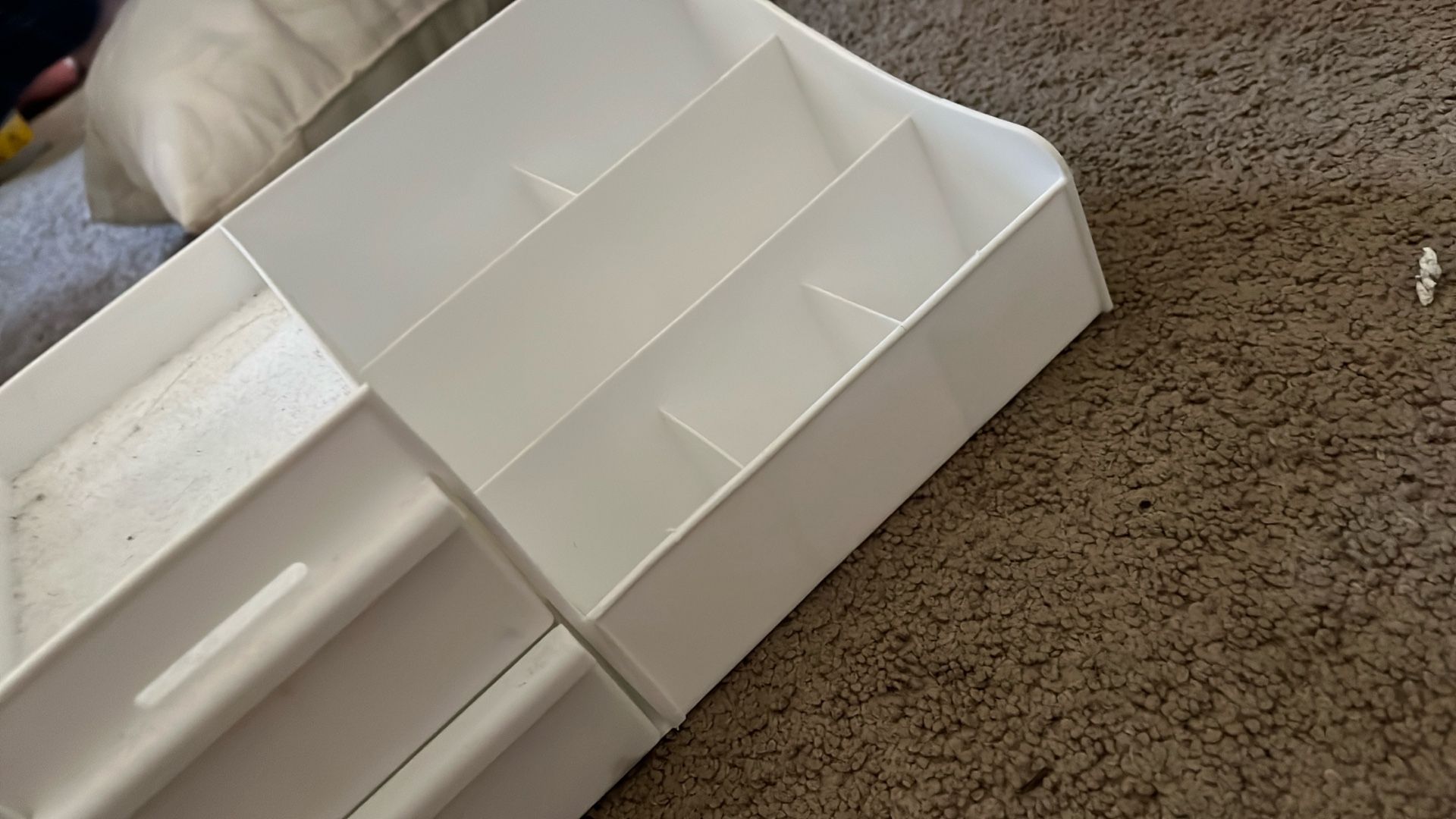 Make up organizer