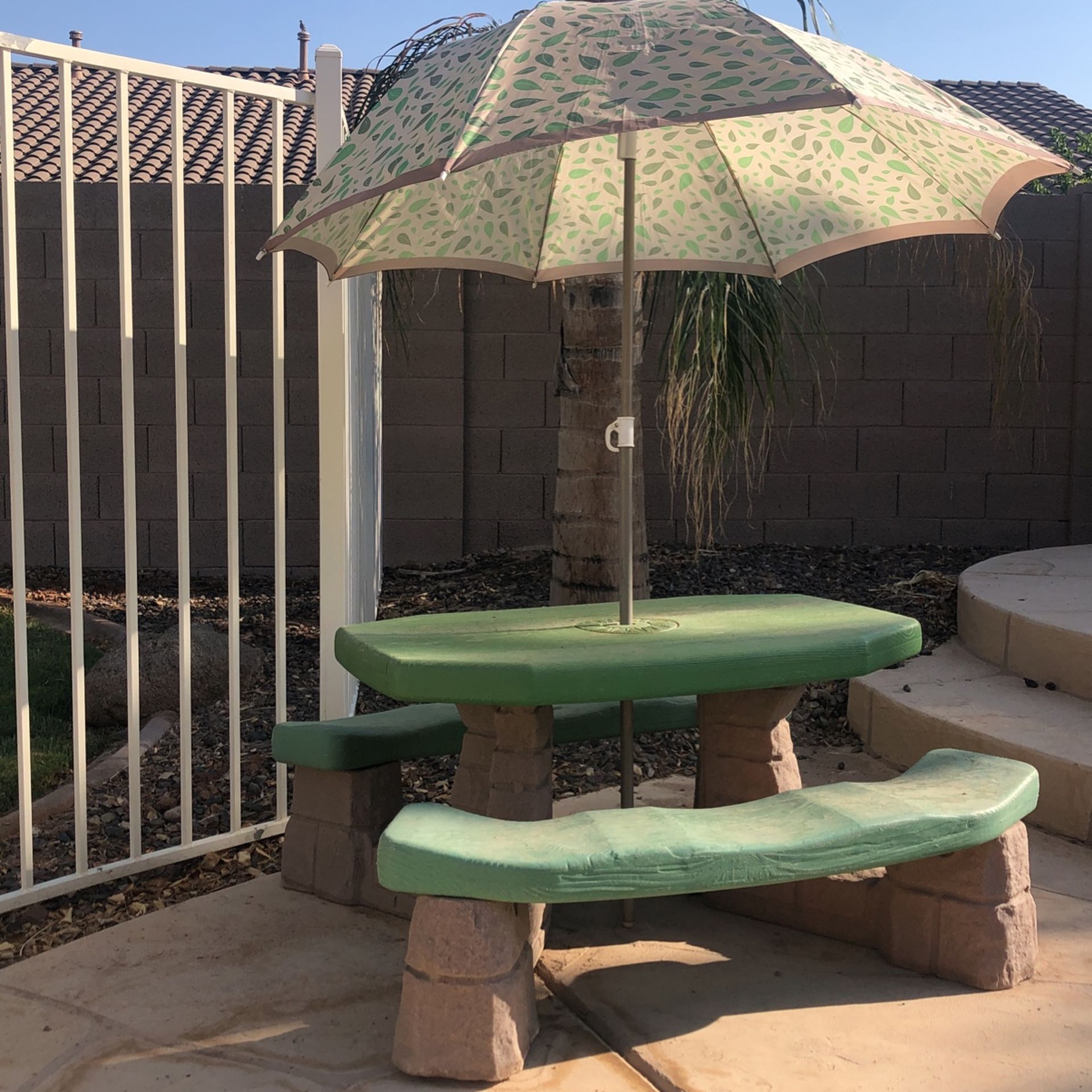 Kid Picnic Table and Umbrella