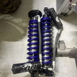 Silverado Fox 2.5 Coilovers 