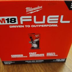 Milwaukee Fuel Router 