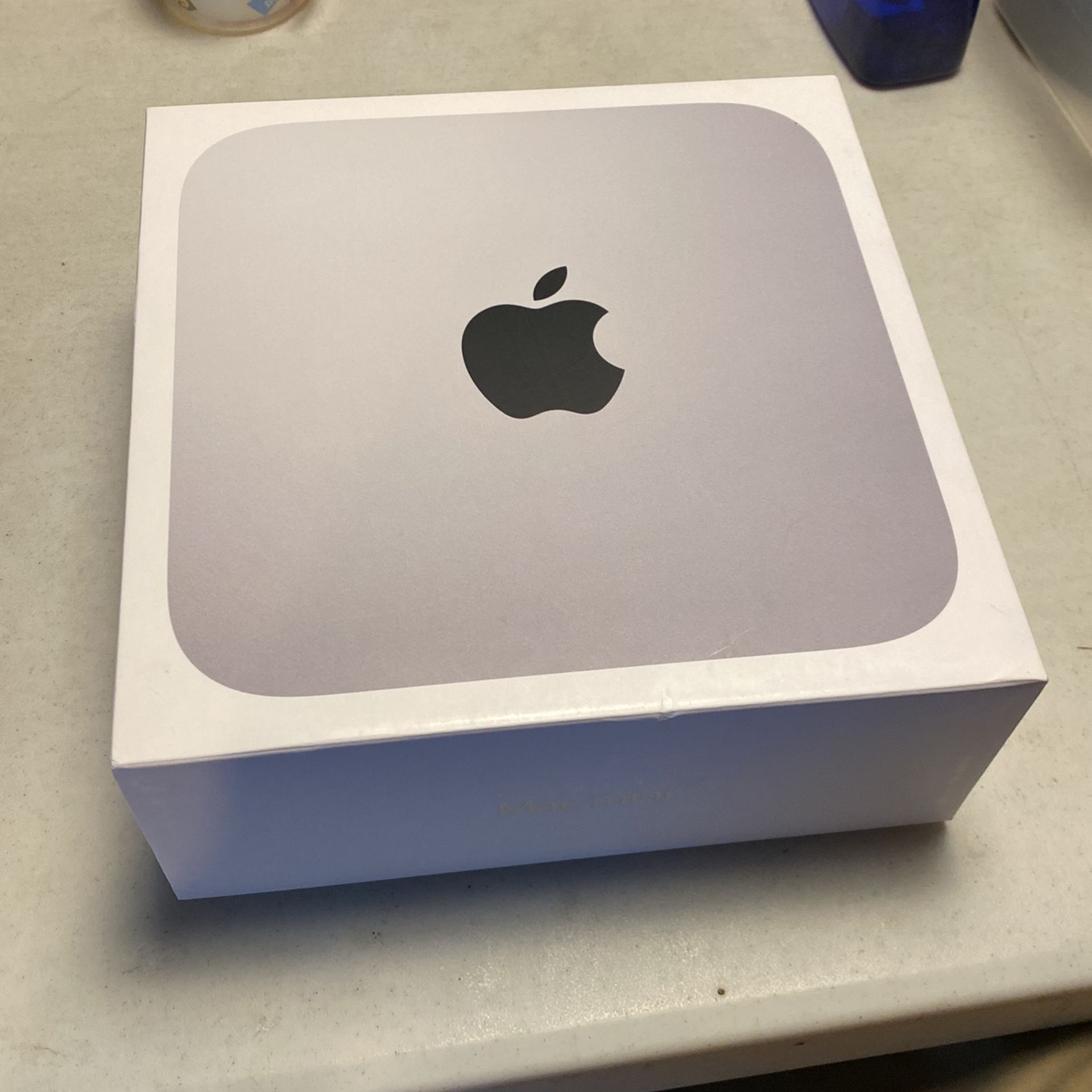 Apple M2 Mac Mini 8GB RAM / 256GB SSD