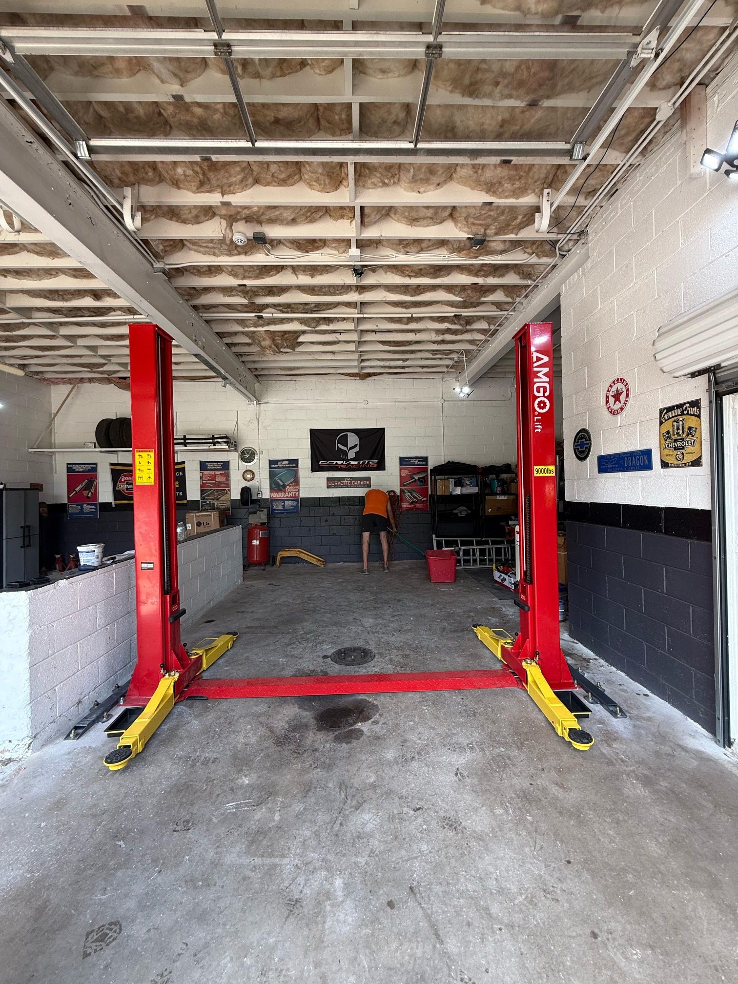 AMGO BP-9 9,000 LBS 2 POST BASE PLATE CAR LIFT