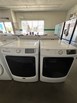 Maytag washer and electric 220 dryer