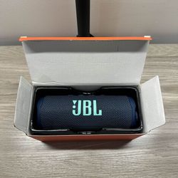 JBL 6 Flip Portable Bluetooth Speaker