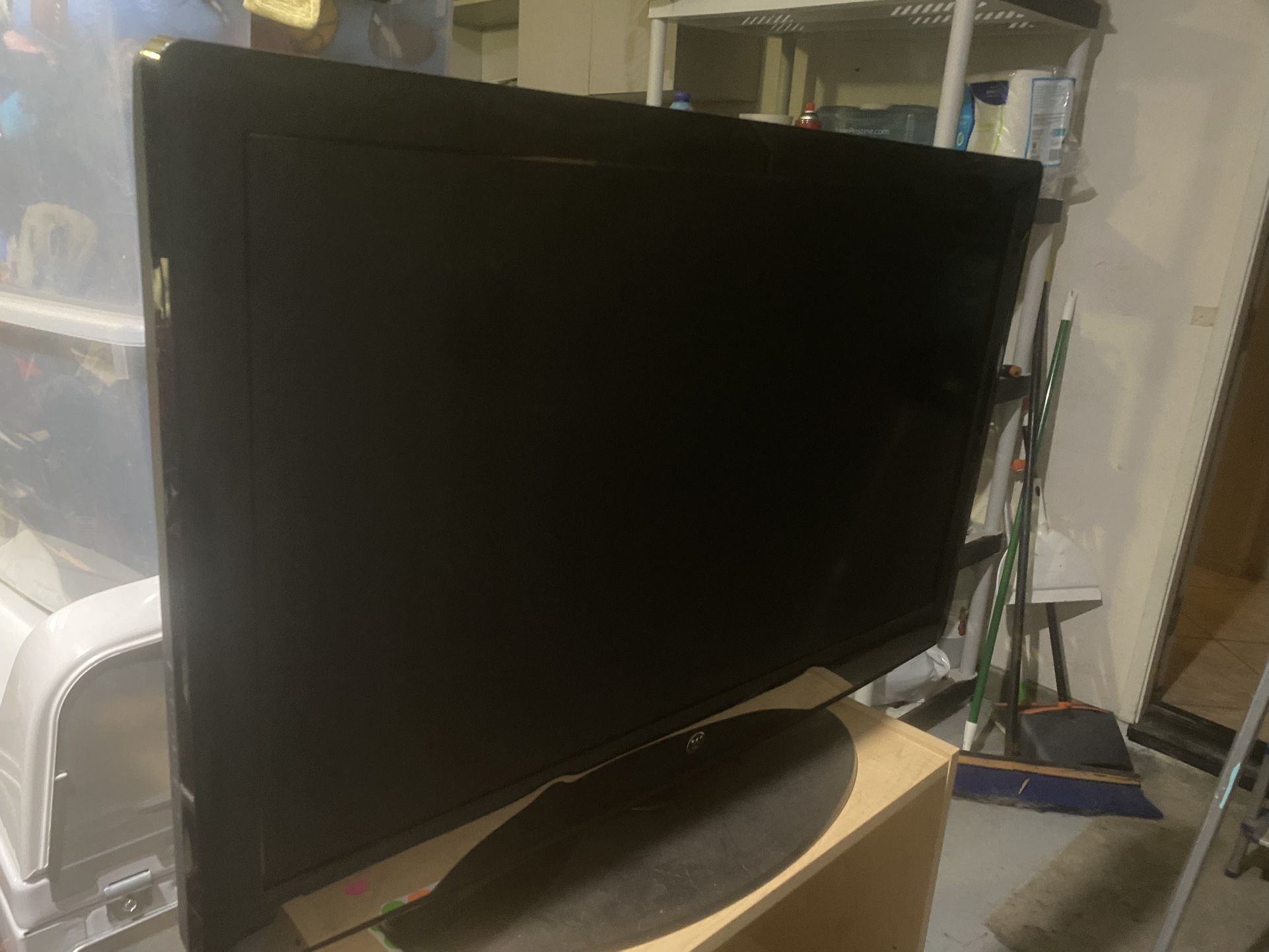 Flat Screen 30 Inch Tv