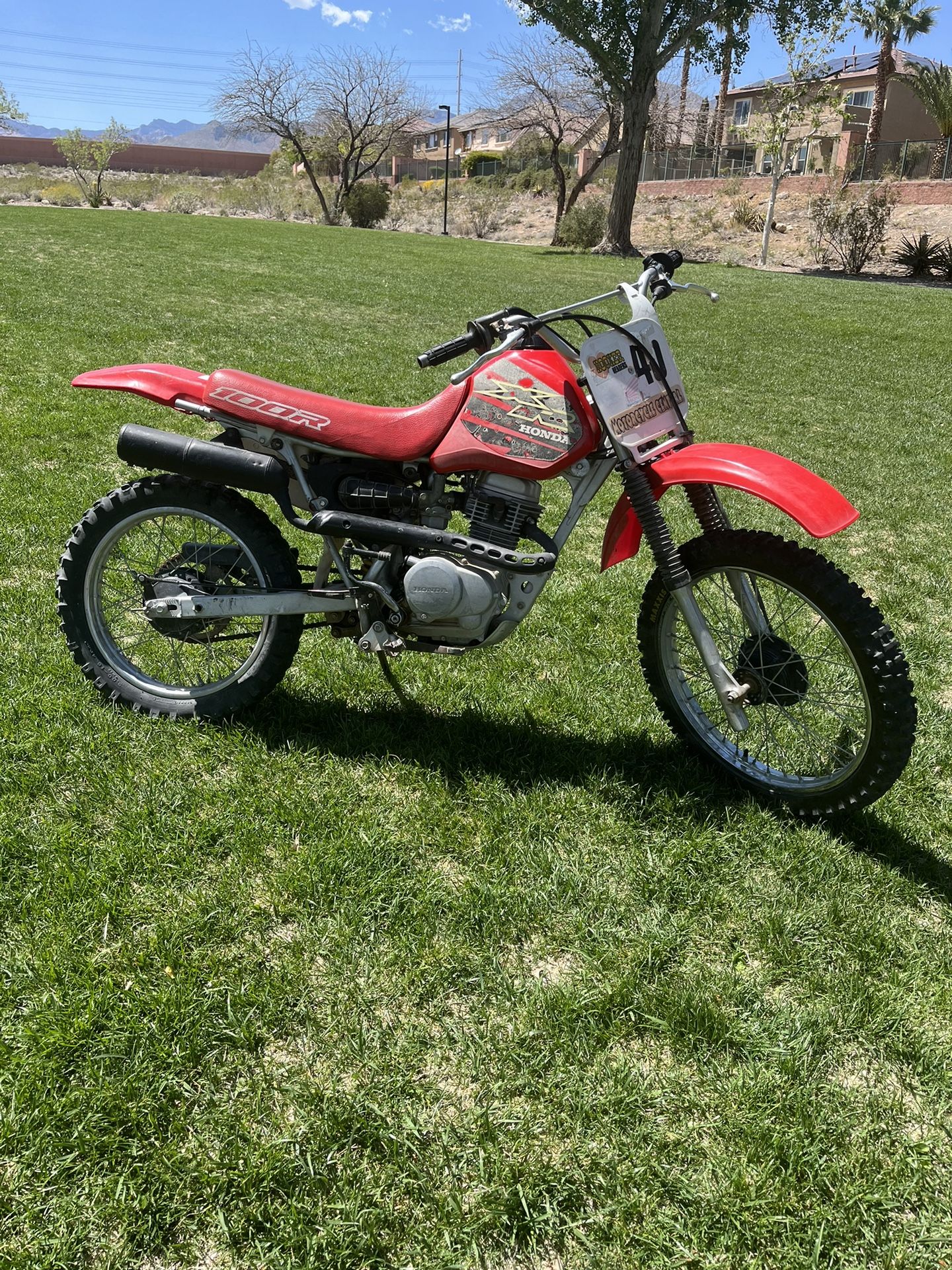 xr100 2000