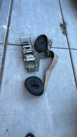 Trailer ratchet strap