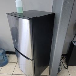 Small Refrigerator 