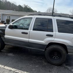 2004 Jeep grand Cherokee Laredo 