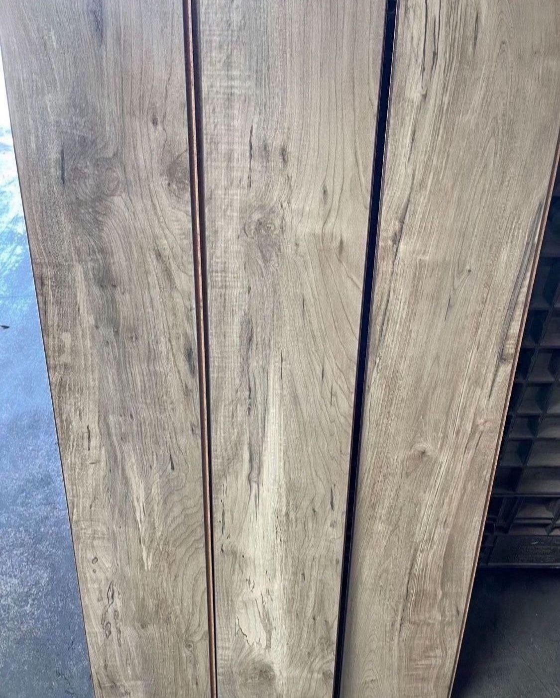 Krono Original - Hampshire Spalted Maple 12 mm T x 8 in. W Waterproof Laminate Wood Flooring