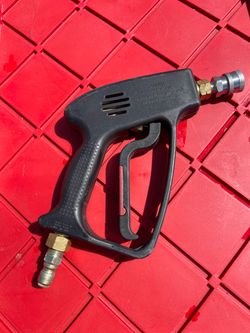 Pressure washer gun