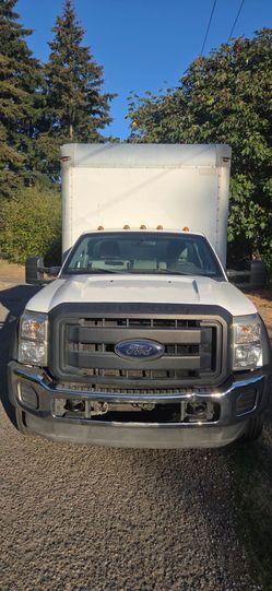 2012 F450 Box truck Diesel