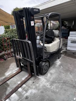Crown C5 propane forklift