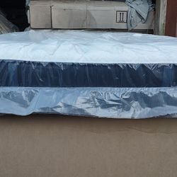Stearns & Foster Queen Size Mattress And Box Spring 