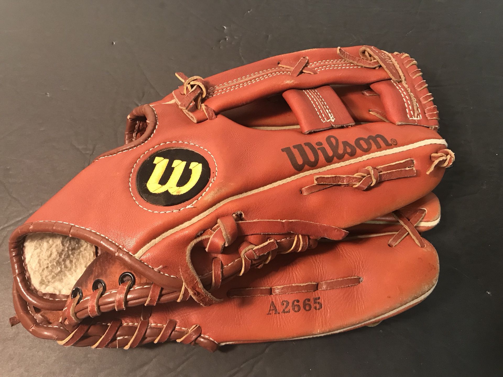 Vintage Kirk Gibson model Wilson baseball glove leather cowhide