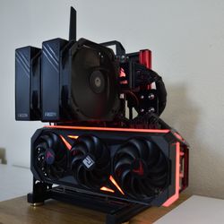 Open air gaming PC with carry handle in great condition.