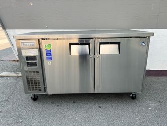 Everest Refrigeration ETRF2 59.25 Inch Two Section Undercounter Dual Temp Refrigerator and Freezer