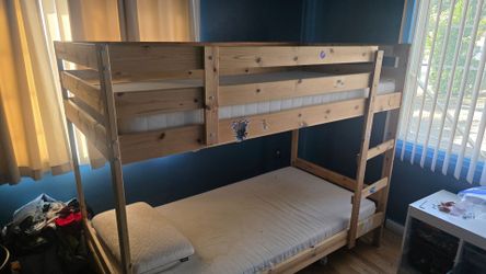Bunk bed